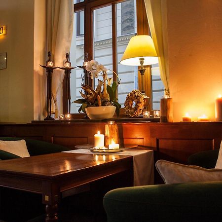 Hotel Slunce Uherské Hradiště Buitenkant foto