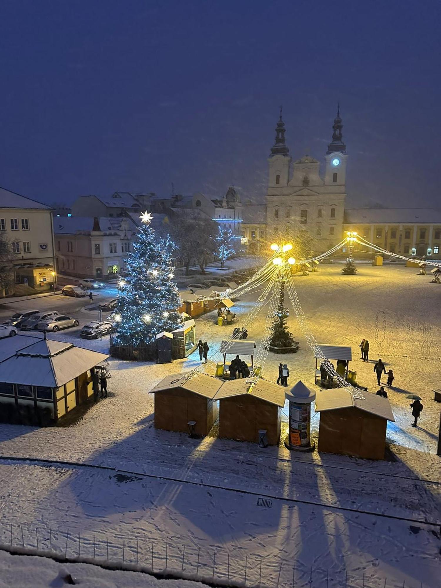 Hotel Slunce Uherské Hradiště Buitenkant foto
