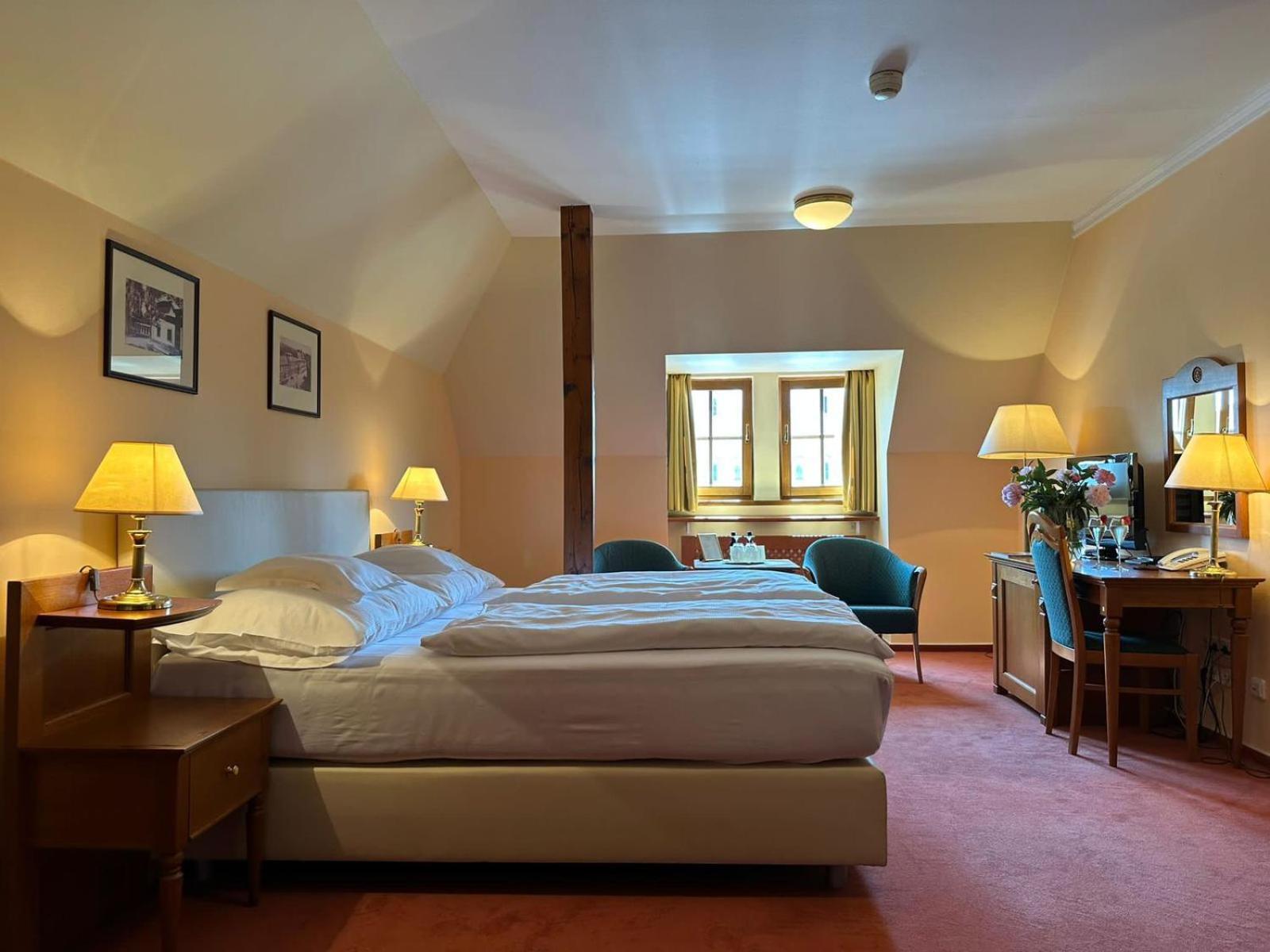 Hotel Slunce Uherské Hradiště Buitenkant foto