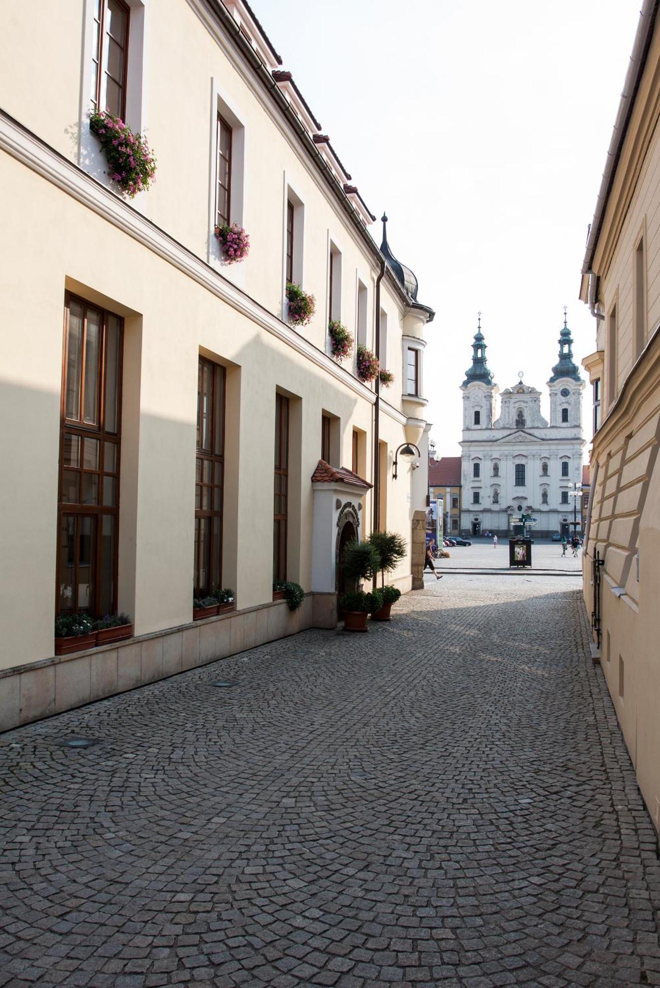 Hotel Slunce Uherské Hradiště Buitenkant foto